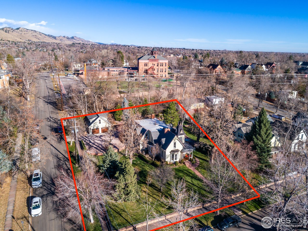 809 Pine Street Boulder, CO 80302 - Photo 26 of 38 an aerial view of multiple house