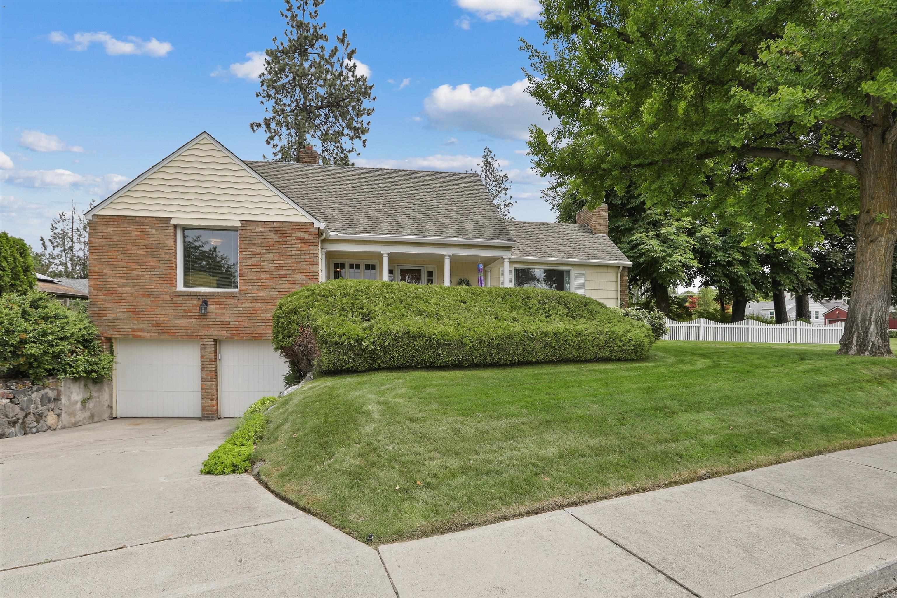 2225 South Adams Street Spokane, WA 99203 - Photo 2 of 31