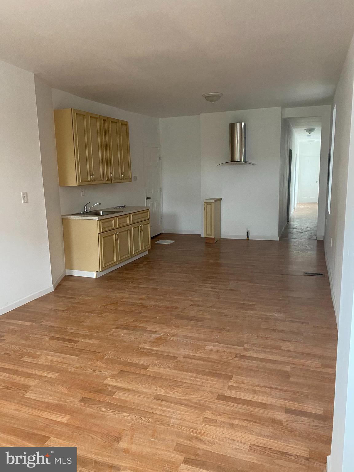 88 Spring Street Trenton, NJ 08618 - Photo 5 of 25 Unit 1 - First Floor