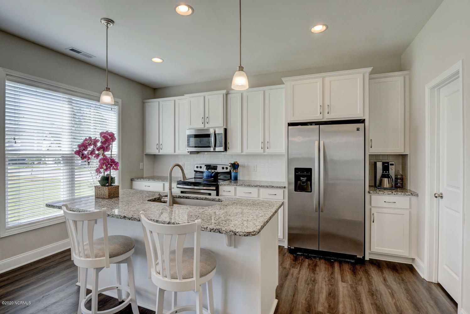806 Rosedale Drive Hampstead, NC 28443 - Photo 11 of 45 11