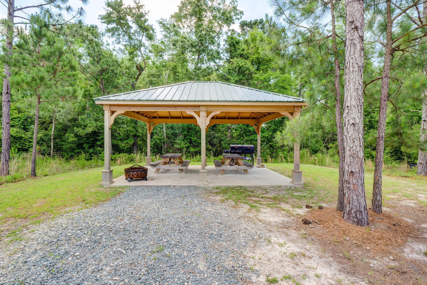 806 Rosedale Drive Hampstead, NC 28443 - Photo 39 of 45 37