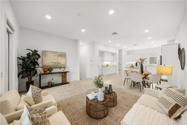 $958,000 | 1866 South Westside Drive, Unit 26, Anaheim, CA 92805