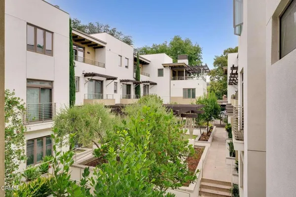 $919,000 | 239 South Marengo Avenue, Unit 201, Pasadena, CA 91101