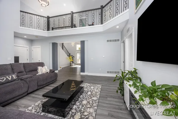 $525,000 | 2905 Woodside Avenue Southeast, Grand Rapids, MI 49508