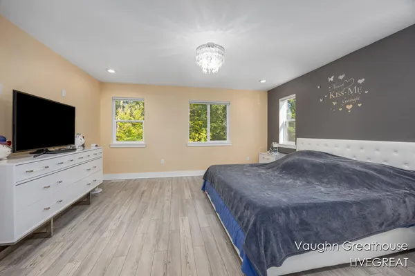 $525,000 | 2905 Woodside Avenue Southeast, Grand Rapids, MI 49508