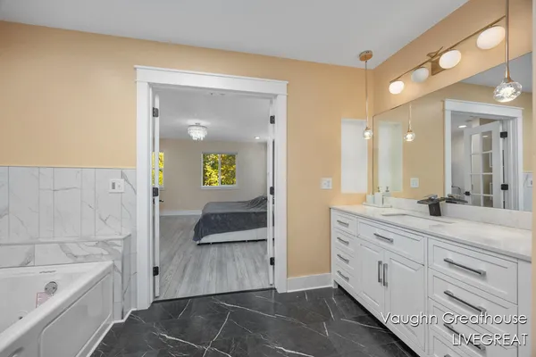 $525,000 | 2905 Woodside Avenue Southeast, Grand Rapids, MI 49508