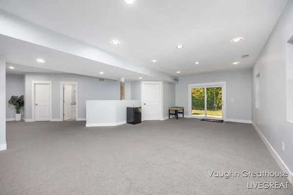 $525,000 | 2905 Woodside Avenue Southeast, Grand Rapids, MI 49508