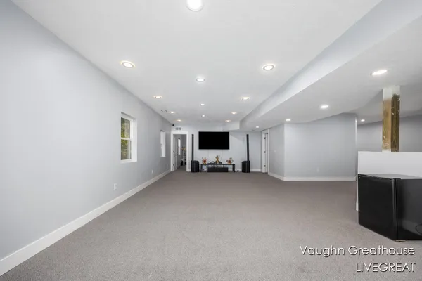 $525,000 | 2905 Woodside Avenue Southeast, Grand Rapids, MI 49508