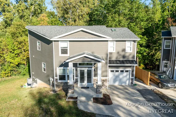 $525,000 | 2905 Woodside Avenue Southeast, Grand Rapids, MI 49508