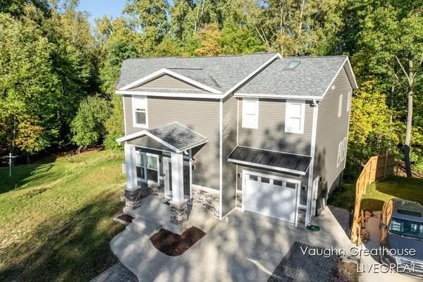 $525,000 | 2905 Woodside Avenue Southeast, Grand Rapids, MI 49508
