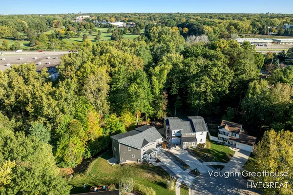 $525,000 | 2905 Woodside Avenue Southeast, Grand Rapids, MI 49508