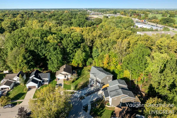 $525,000 | 2905 Woodside Avenue Southeast, Grand Rapids, MI 49508