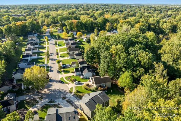 $525,000 | 2905 Woodside Avenue Southeast, Grand Rapids, MI 49508