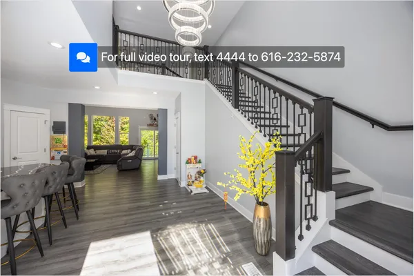 $525,000 | 2905 Woodside Avenue Southeast, Grand Rapids, MI 49508