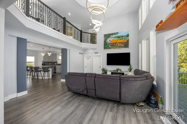 $525,000 | 2905 Woodside Avenue Southeast, Grand Rapids, MI 49508