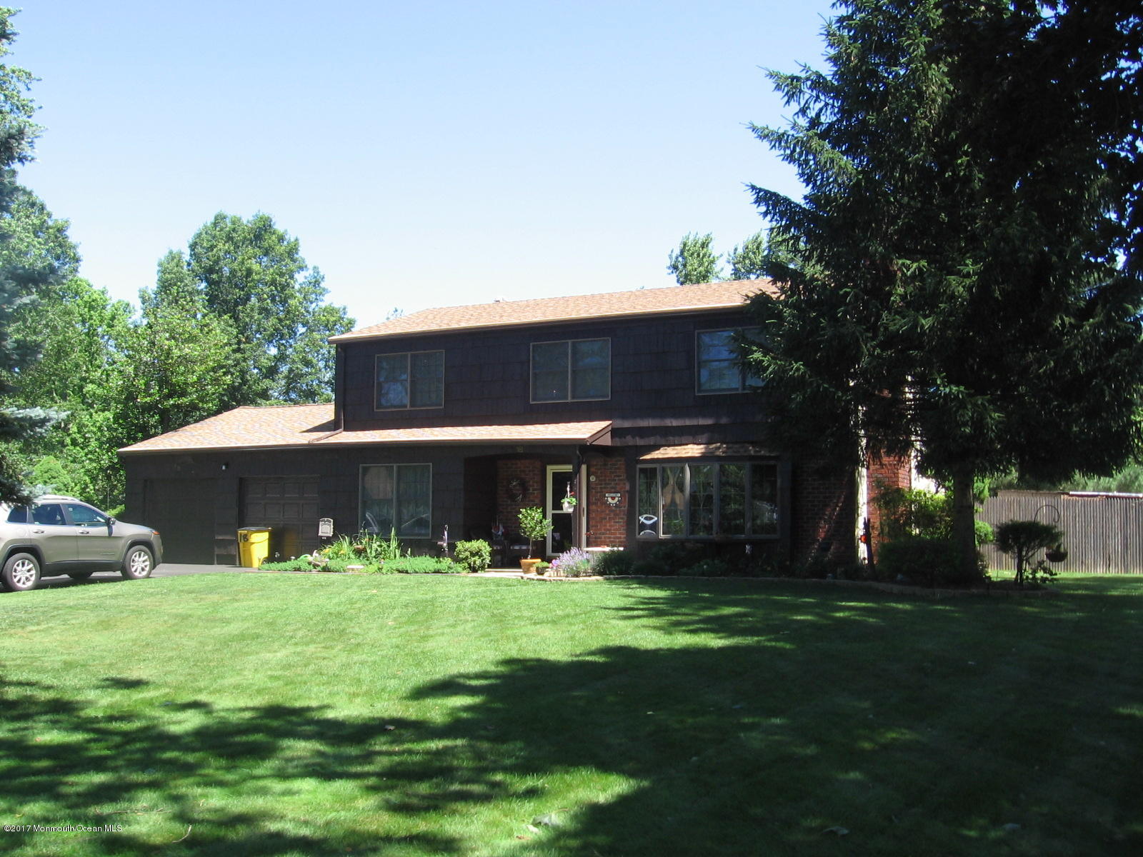 18 Lancelot Road Manalapan, NJ 07726 - Photo 2 of 32 IMG_2177