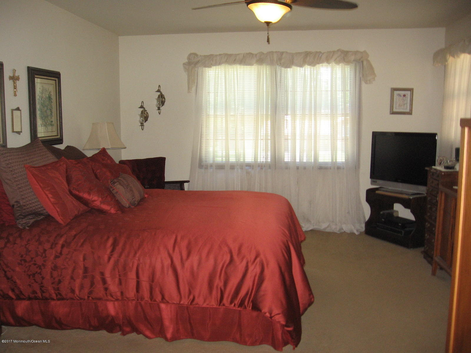 18 Lancelot Road Manalapan, NJ 07726 - Photo 17 of 32 IMG_2138