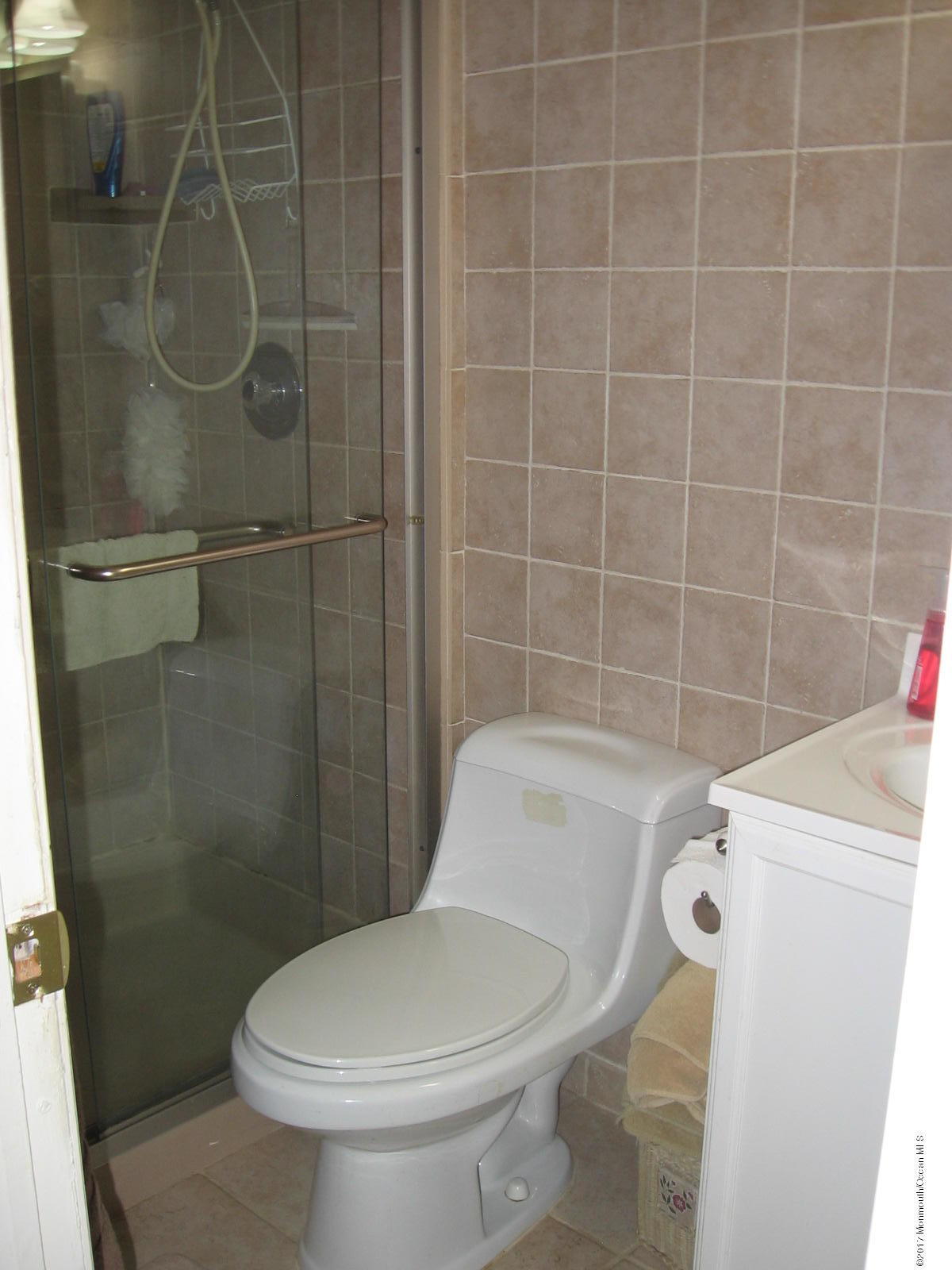 18 Lancelot Road Manalapan, NJ 07726 - Photo 19 of 32 IMG_2142