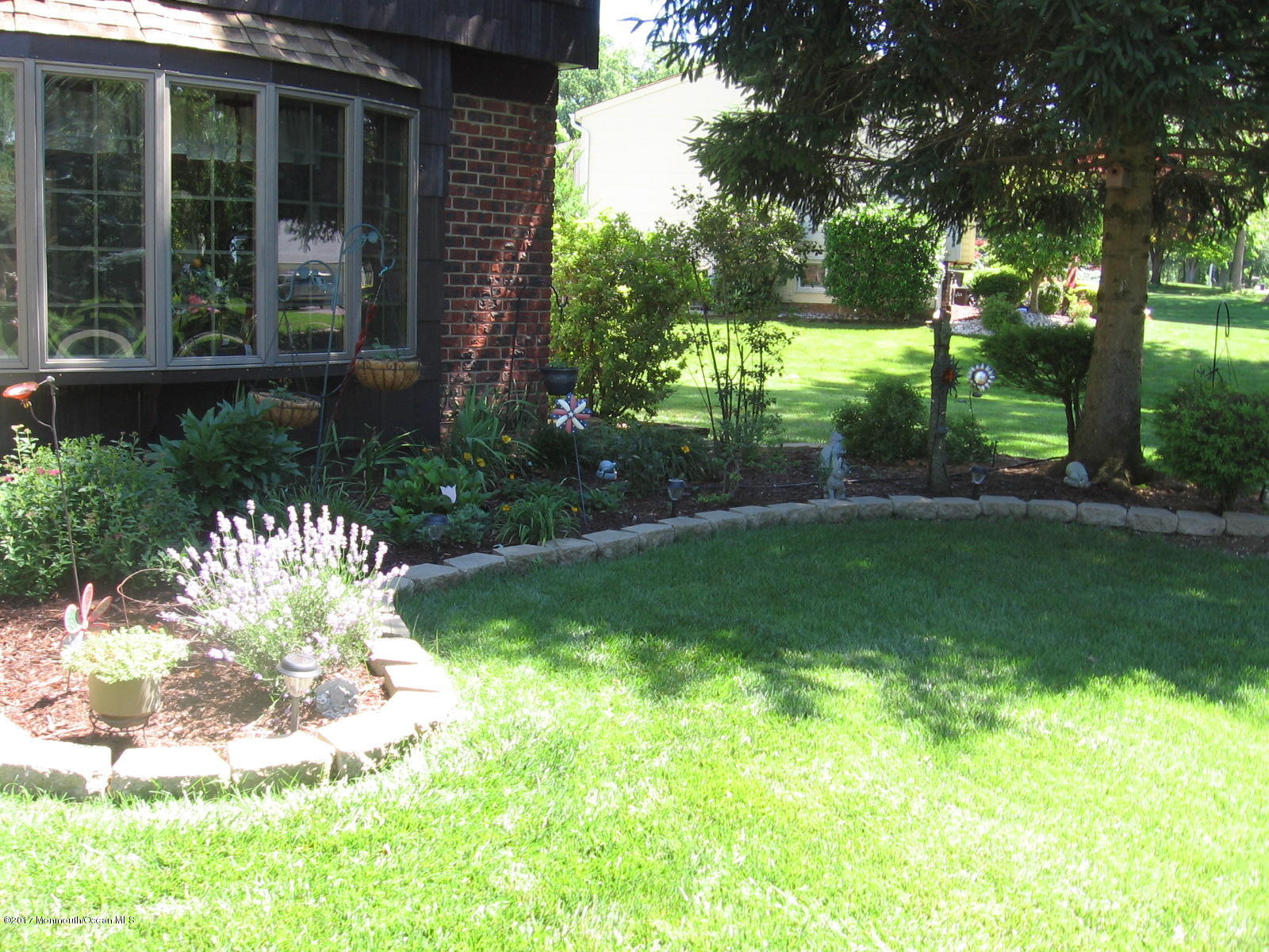 18 Lancelot Road Manalapan, NJ 07726 - Photo 3 of 32 IMG_2179