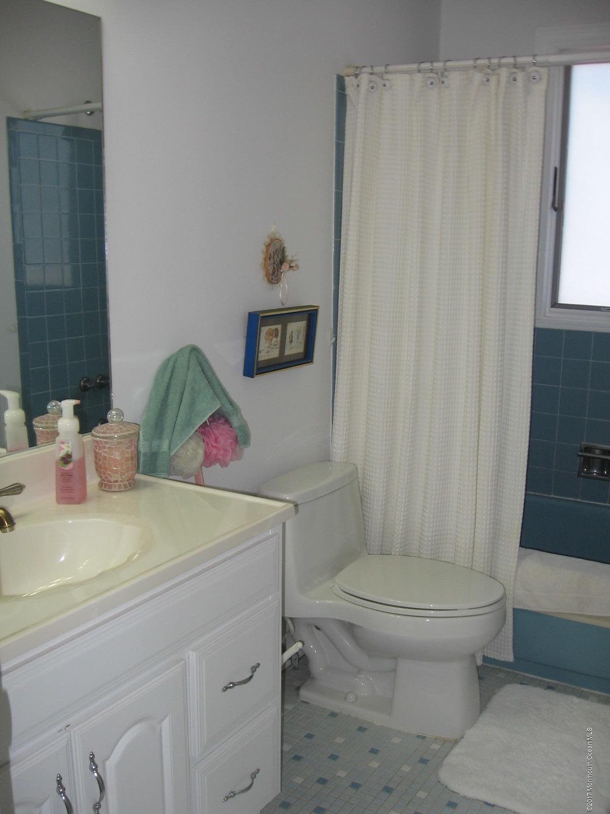 18 Lancelot Road Manalapan, NJ 07726 - Photo 24 of 32 IMG_2132