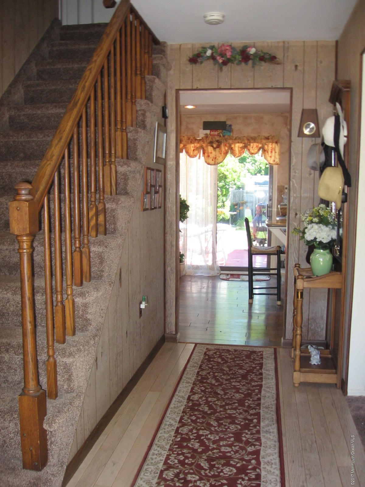 18 Lancelot Road Manalapan, NJ 07726 - Photo 4 of 32 IMG_2171