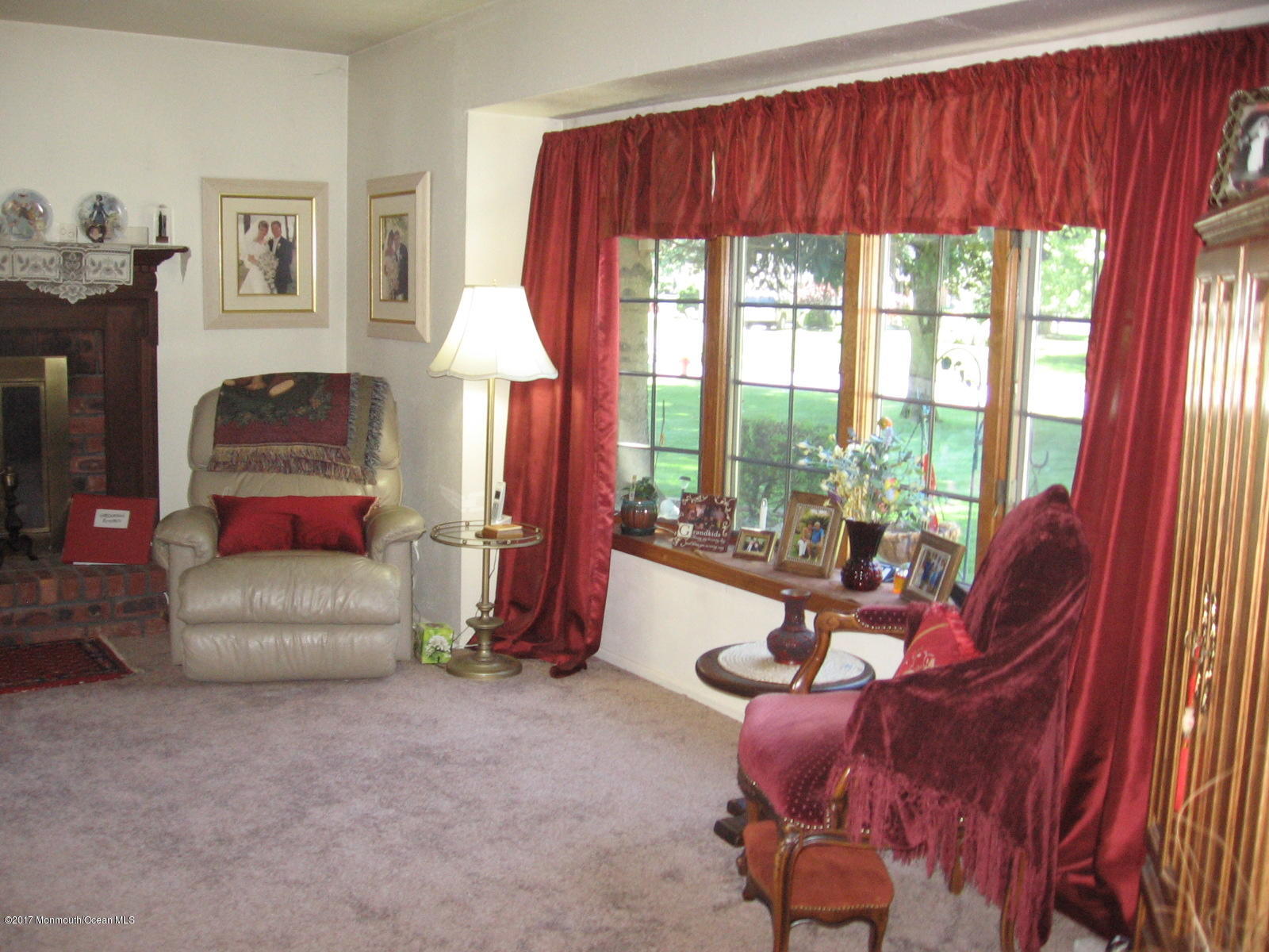 18 Lancelot Road Manalapan, NJ 07726 - Photo 6 of 32 IMG_2148