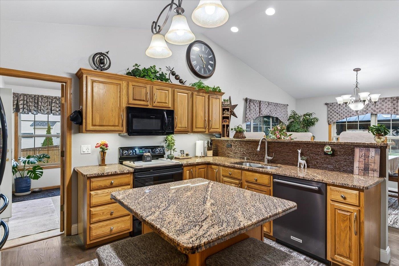 3215 Conservancy Estates Lane Sun Prairie, WI 53590 - Photo 19 of 73