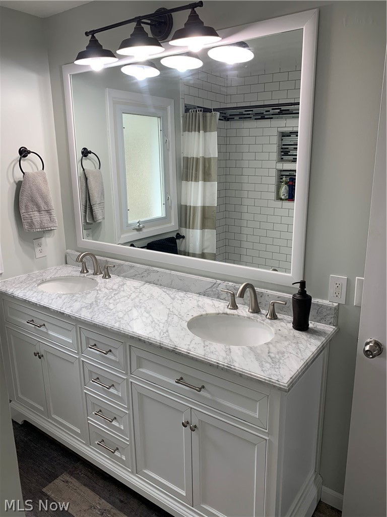 7301 Sagamore Road Cleveland, OH 44134 - Photo 12 of 20