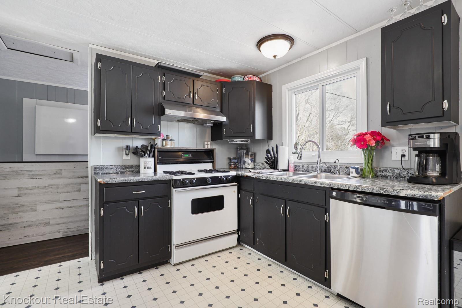 9038 Ormes Road Vassar, MI 48768 - Photo 10 of 42 9083 Ormes Rd Vassar-13.jpg