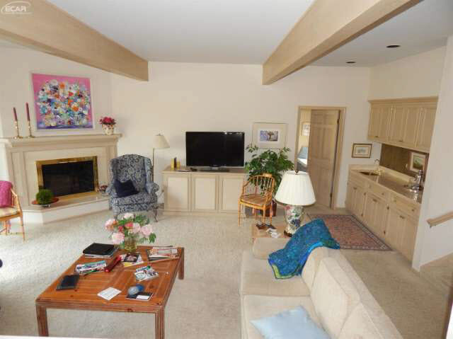7352 East River Road Flushing, MI 48433 - Photo 9 of 51 21143465-8.JPG