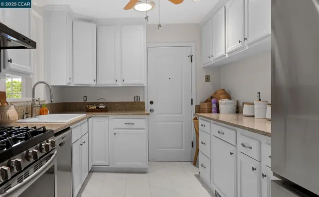 $928,000 | 16063 Berkshire Drive, Castro Valley, CA 94578