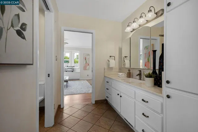 $928,000 | 16063 Berkshire Drive, Castro Valley, CA 94578