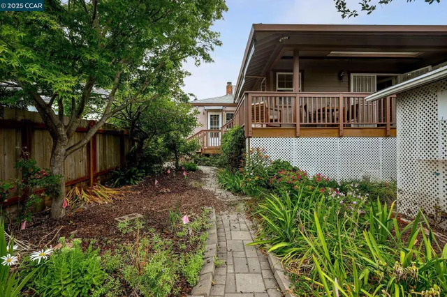 $928,000 | 16063 Berkshire Drive, Castro Valley, CA 94578