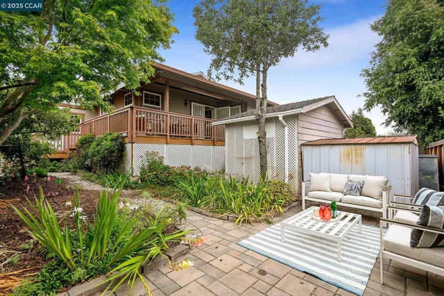 $928,000 | 16063 Berkshire Drive, Castro Valley, CA 94578