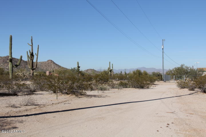 244 South Night View Road Maricopa, AZ 85139 - Photo 3 of 17 3