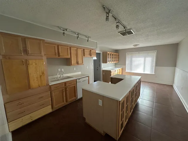 $1,850 | 2714 Gerald Ford Drive West, Memphis, TN 38016