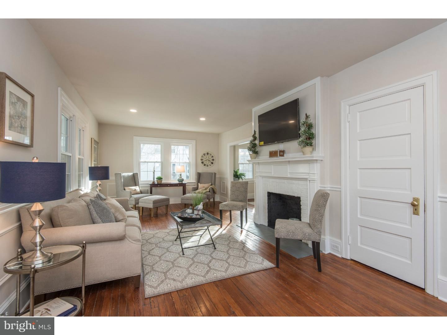 216 Valley Road Merion Station, PA 19066 - Photo 4 of 25 Living Room