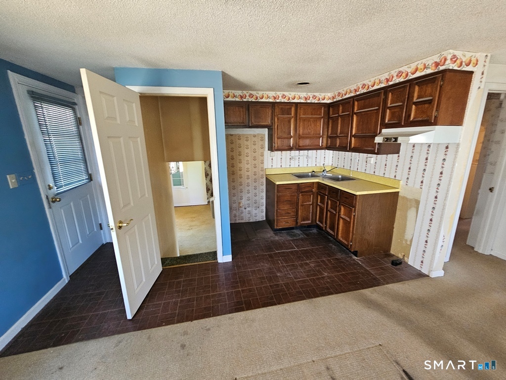 114 Cottage Road Enfield, CT 06082 - Photo 17 of 21 Gallery Image 17