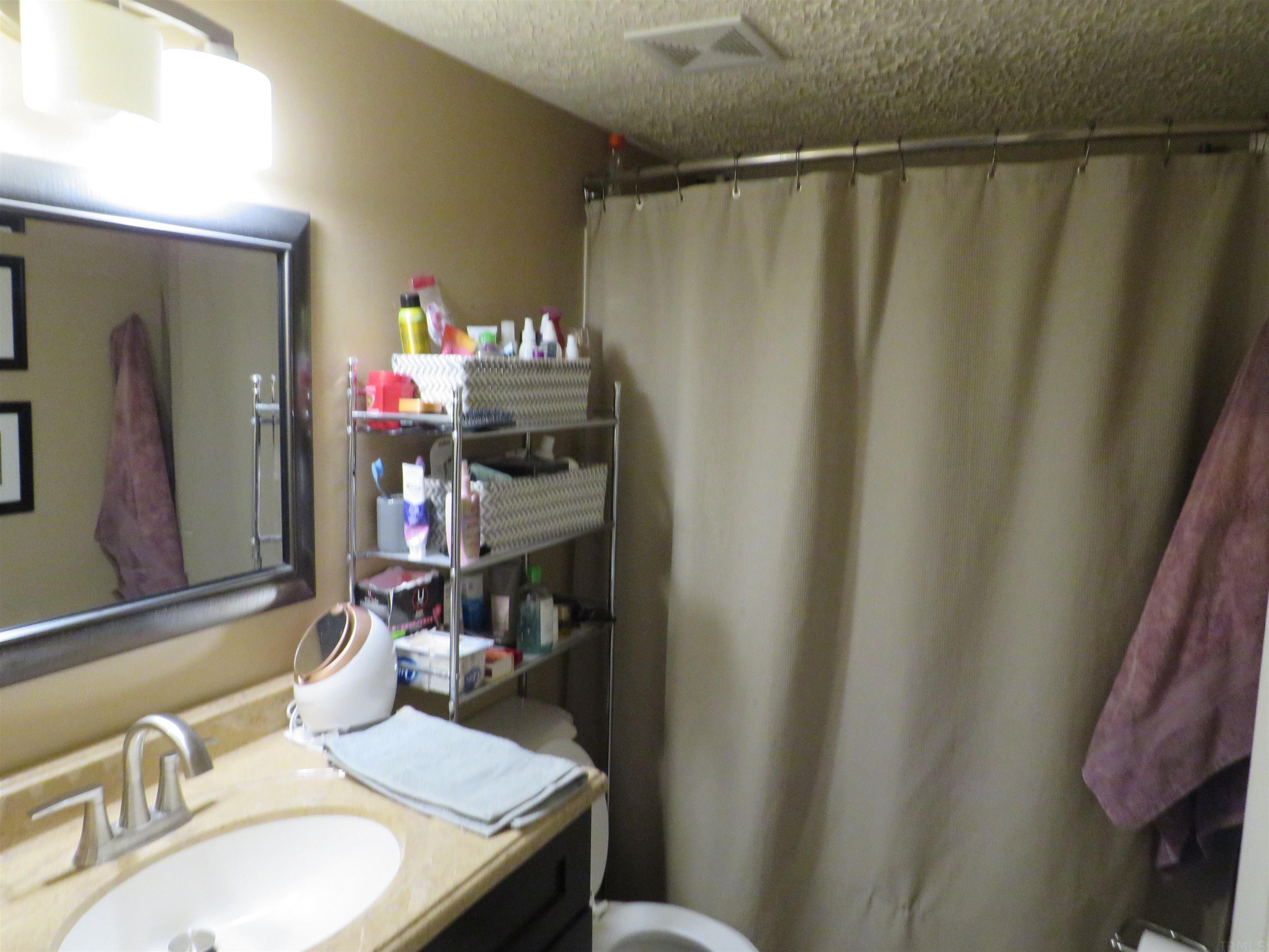 9120 South Pointe Ridge Lane, Unit 44 Bloomington, IN 47401 - Photo 12 of 16