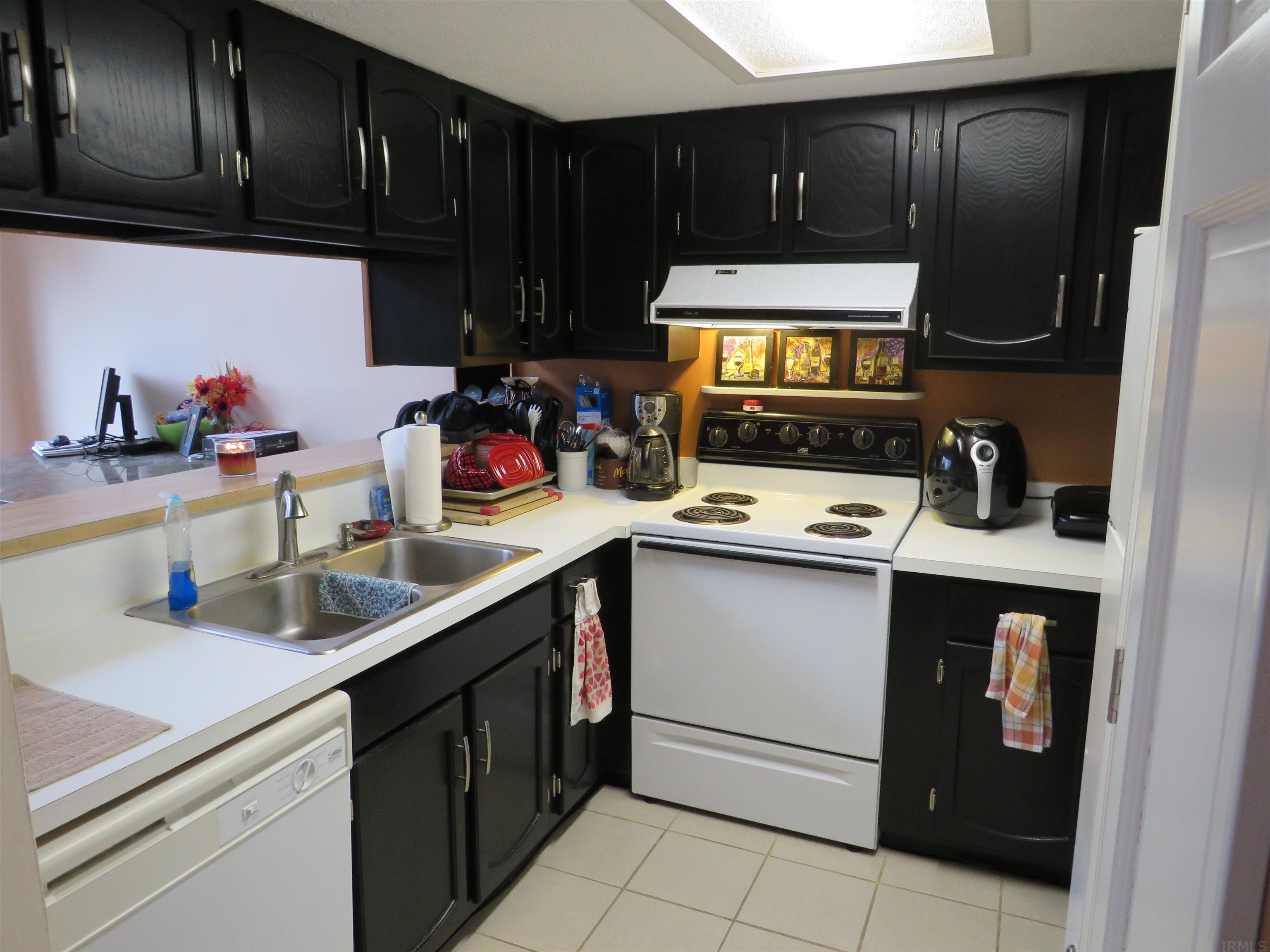 9120 South Pointe Ridge Lane, Unit 44 Bloomington, IN 47401 - Photo 6 of 16