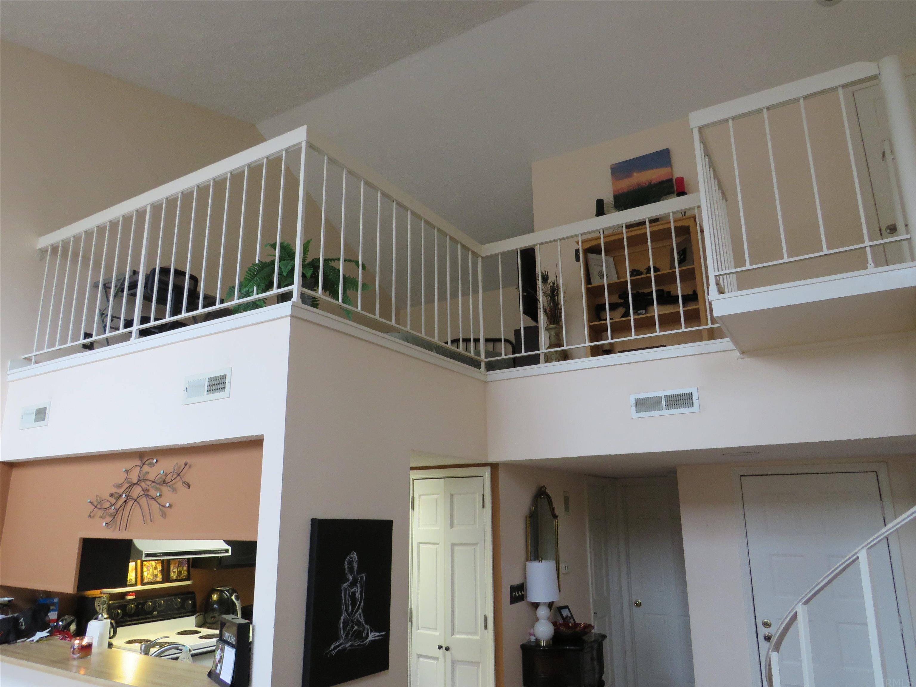 9120 South Pointe Ridge Lane, Unit 44 Bloomington, IN 47401 - Photo 9 of 16