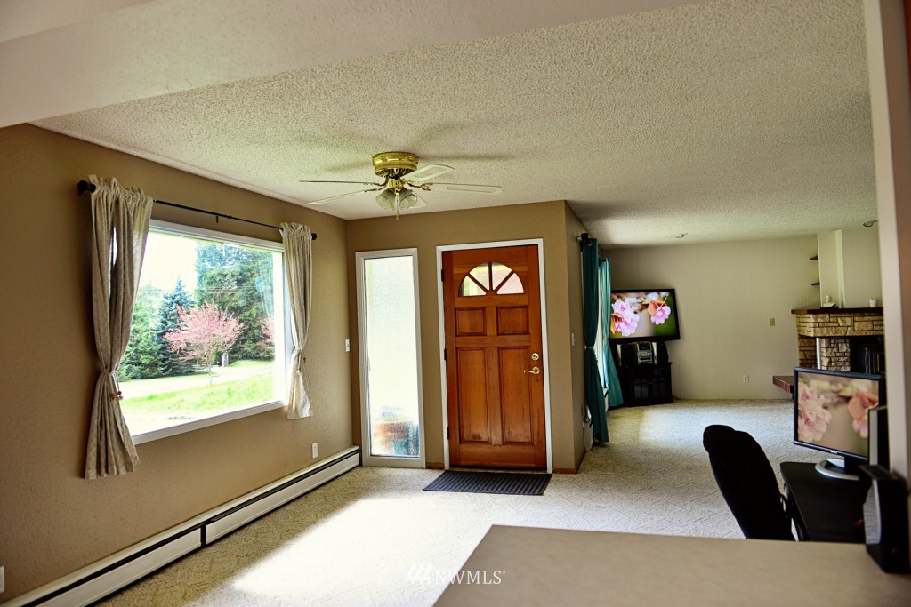 3278 North Shore Road Bellingham, WA 98226 - Photo 4 of 24 Gallery Image 4