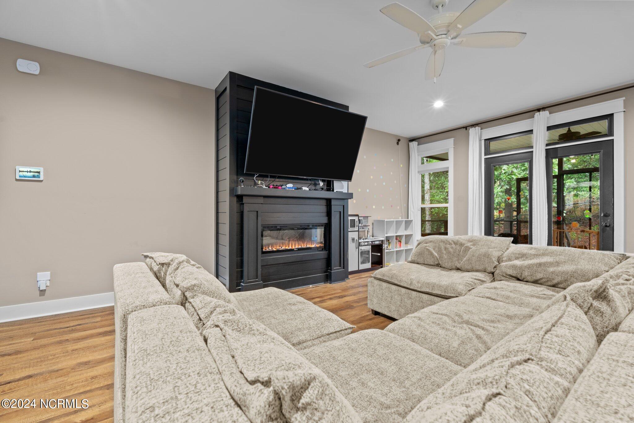 165 Riding Lane Southern Pines, NC 28387 - Photo 15 of 39 15-web-or-mls-DSC09098