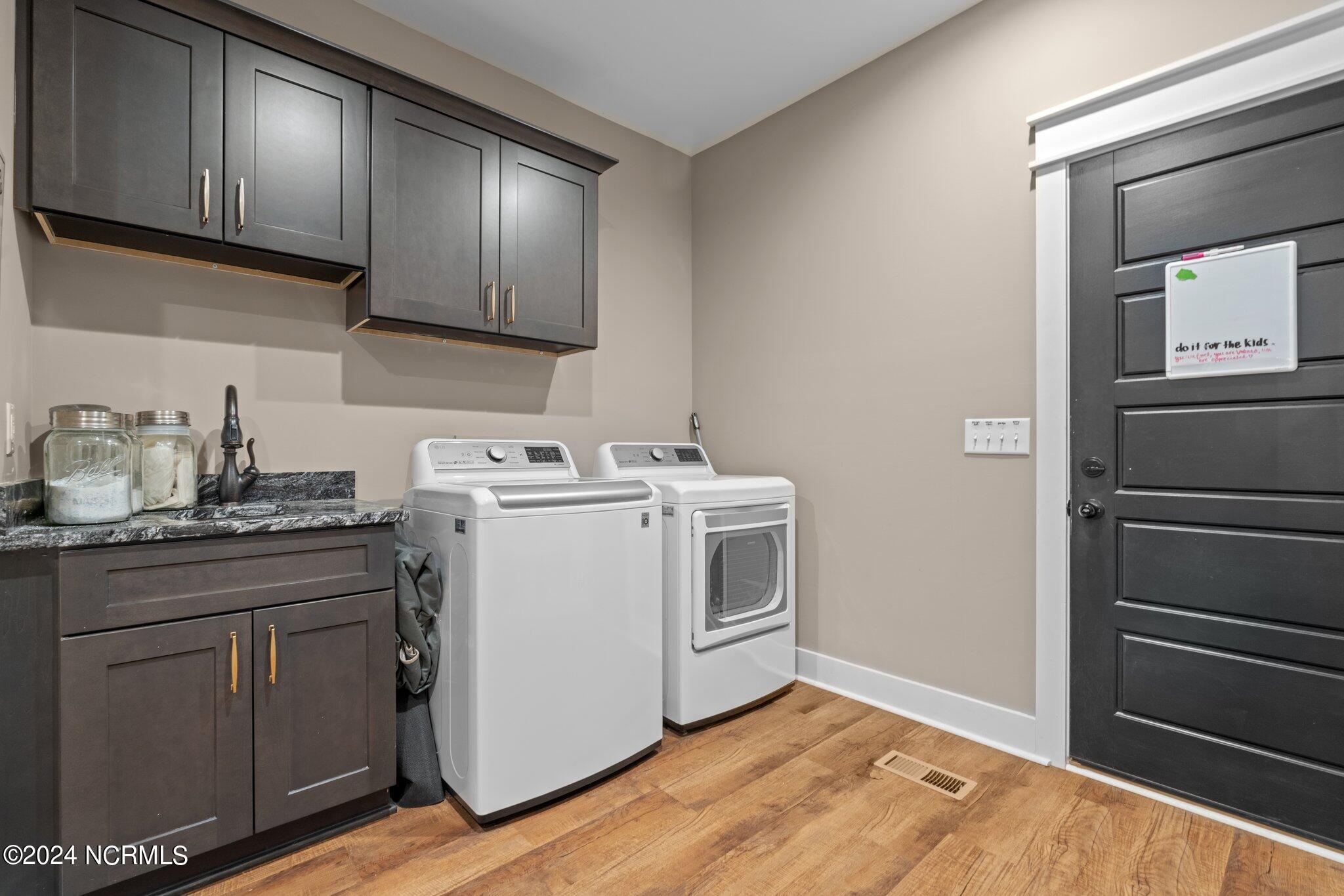 165 Riding Lane Southern Pines, NC 28387 - Photo 17 of 39 17-web-or-mls-DSC09104