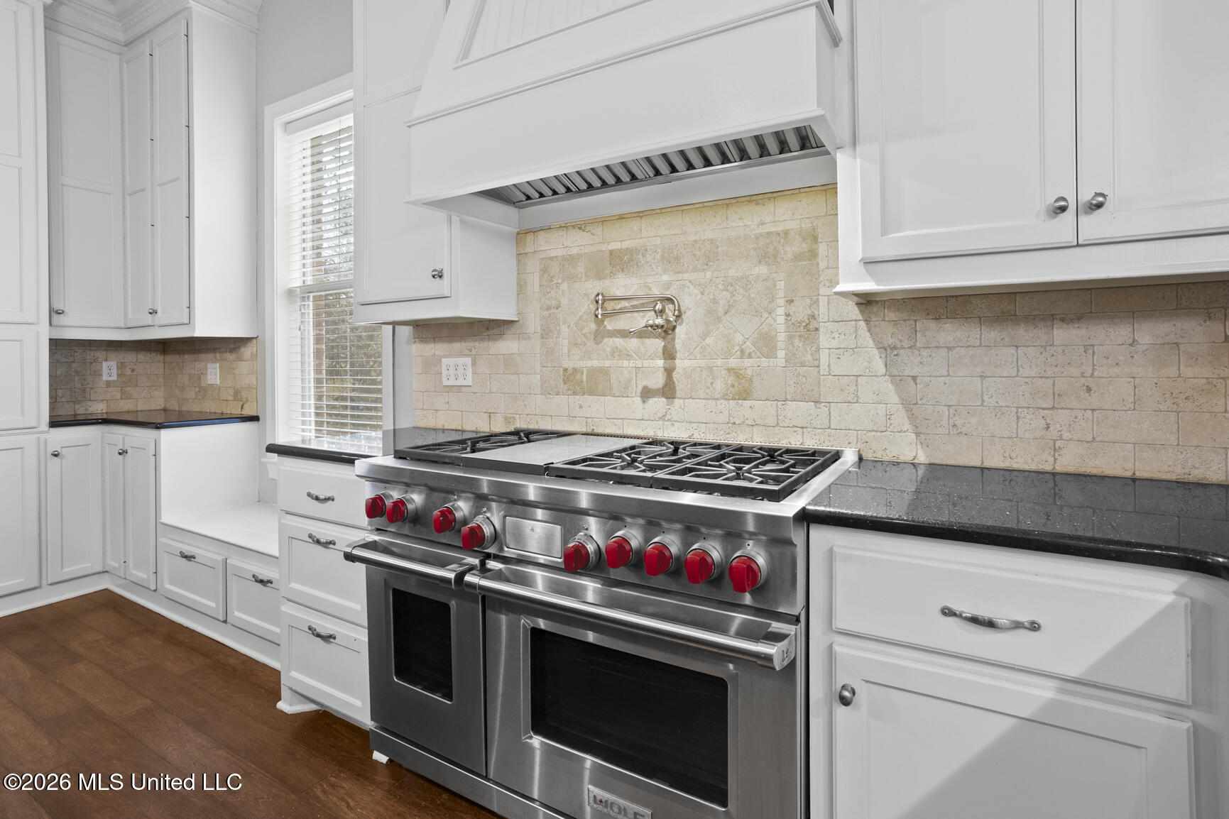 606 Arbor Way Brandon, MS 39047 - Photo 11 of 63 Professional Wolfe Range