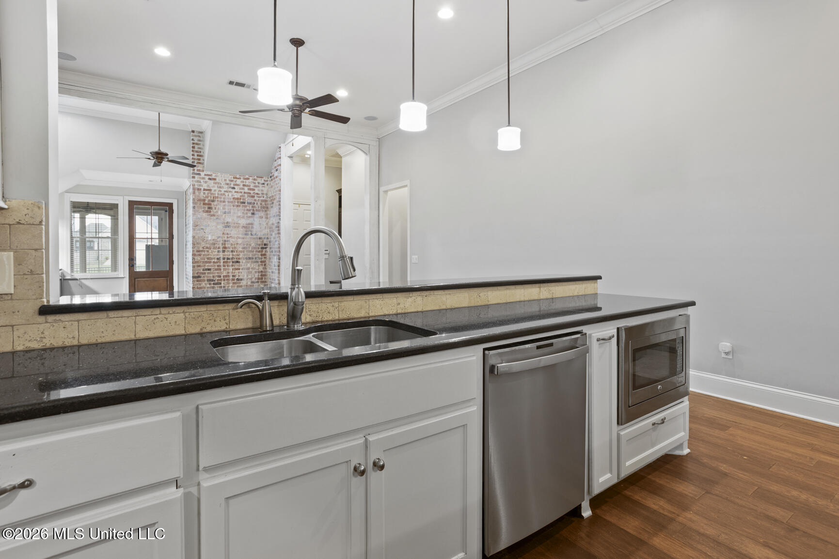 606 Arbor Way Brandon, MS 39047 - Photo 17 of 61 Bar Seating