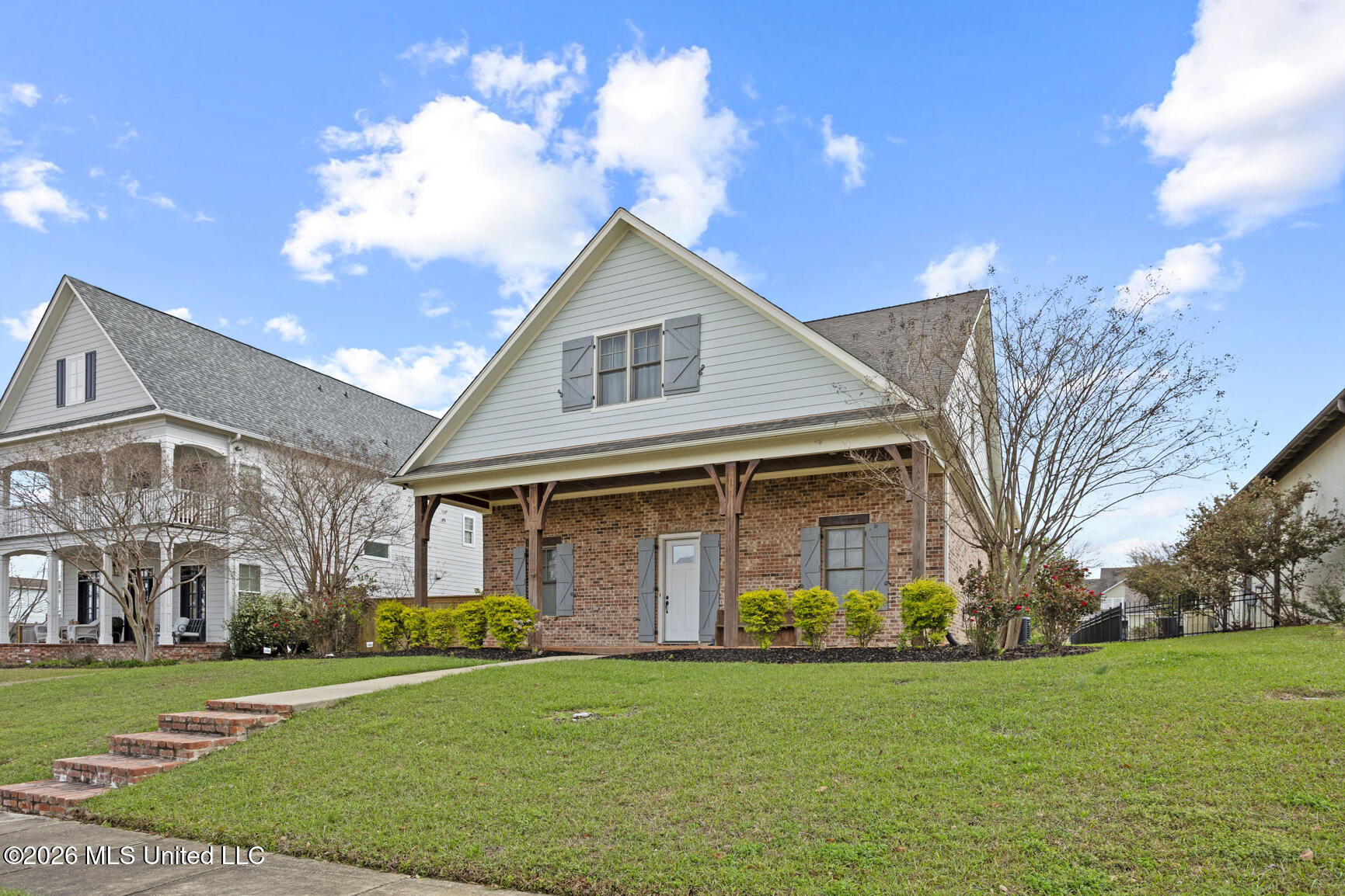606 Arbor Way Brandon, MS 39047 - Photo 2 of 63 Waterfront Views from Front Porch