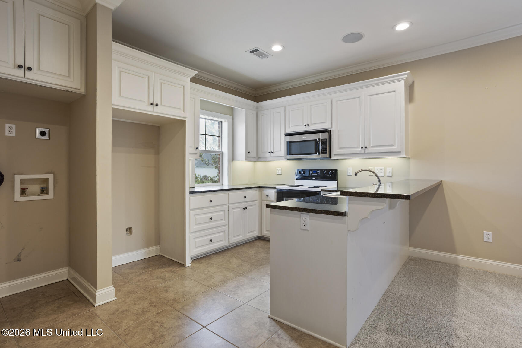 606 Arbor Way Brandon, MS 39047 - Photo 37 of 63 Full Kitchen and Laundry