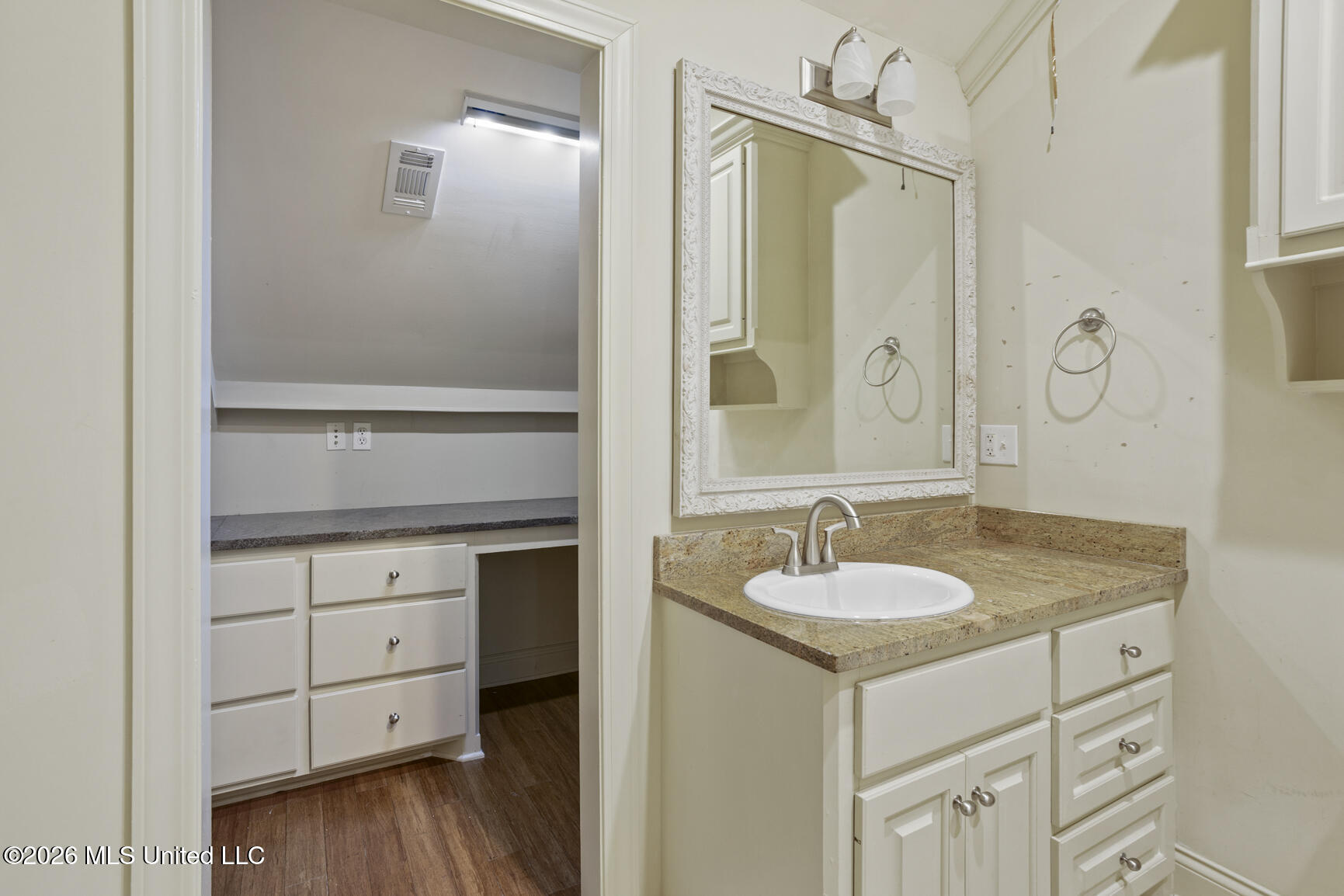 606 Arbor Way Brandon, MS 39047 - Photo 51 of 63 Private Ba 5 of Br 6 w/Study