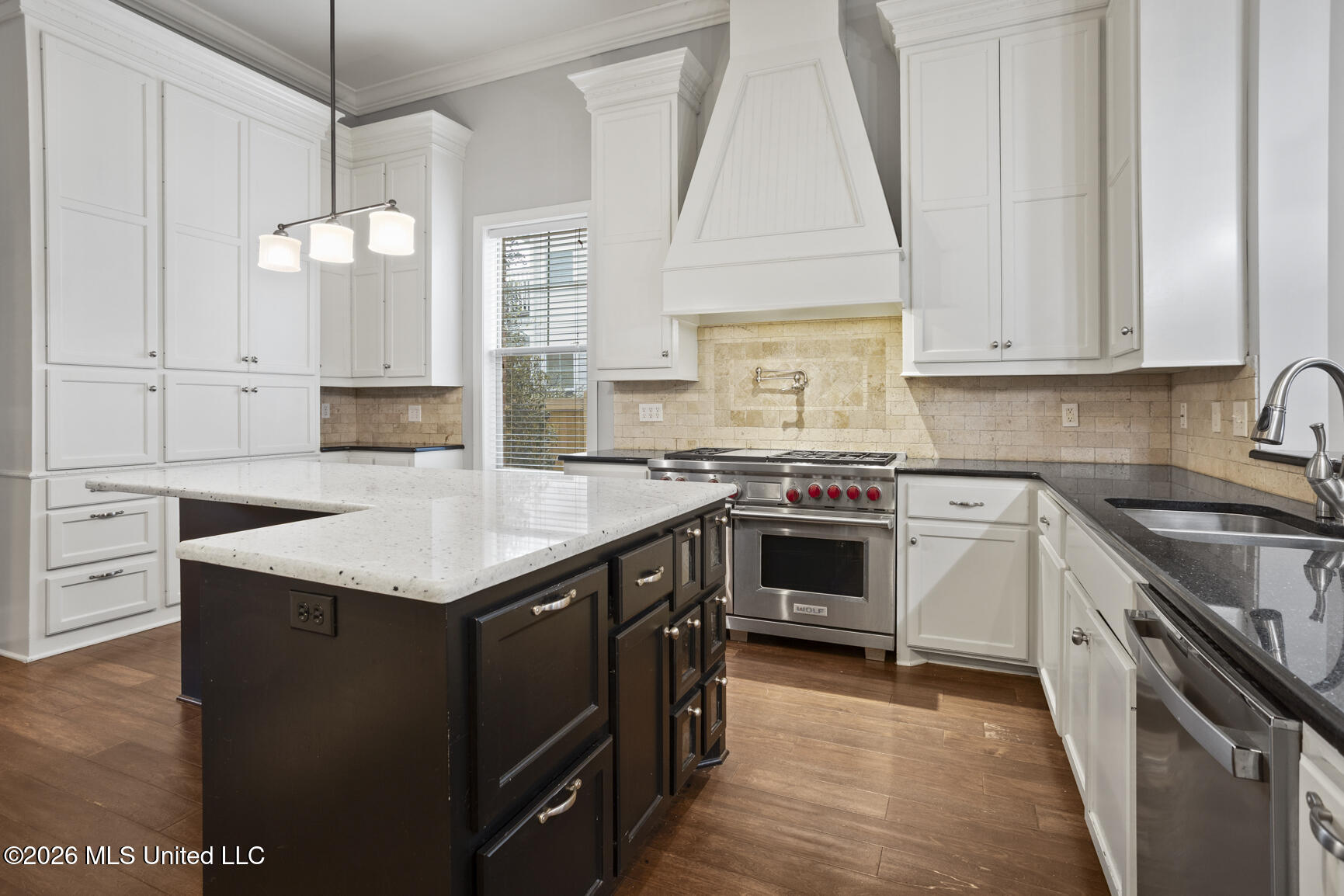 606 Arbor Way Brandon, MS 39047 - Photo 9 of 63 A True Chef's Kitchen